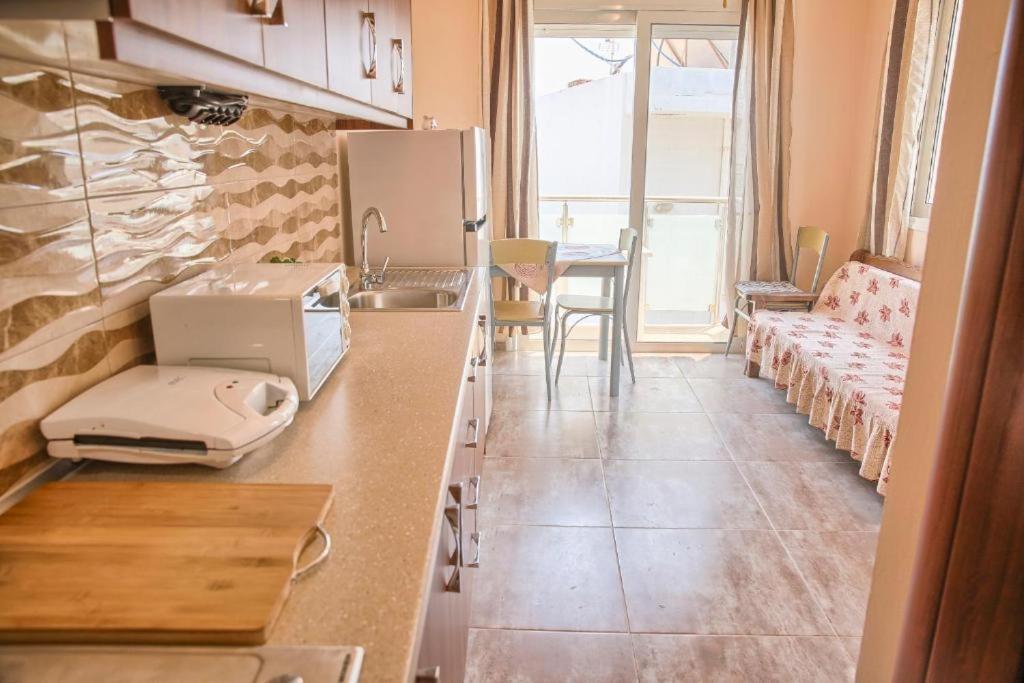 Despinas Seafront Apartments,Харакі Екстер'єр фото